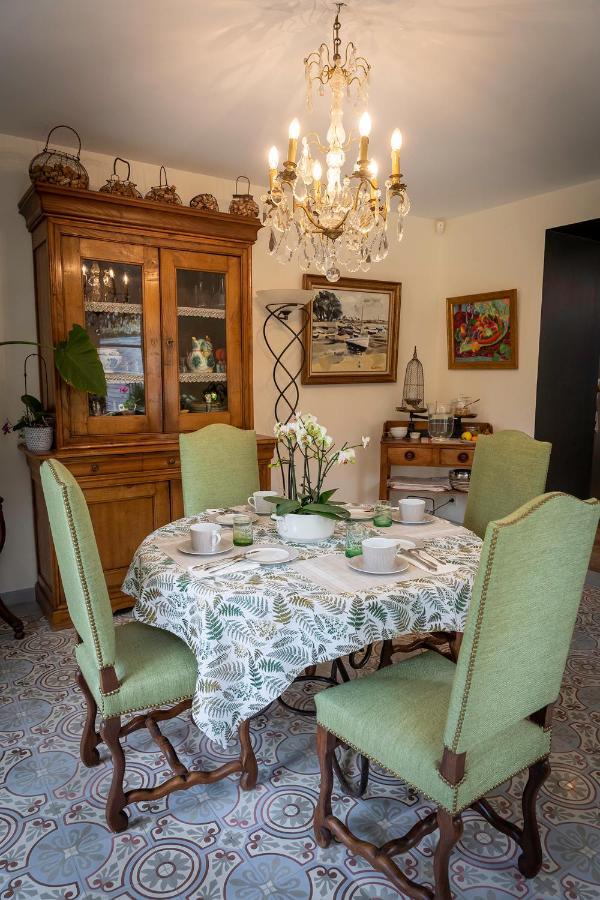 Le Petit Matin Bed & Breakfast Bayeux Bagian luar foto